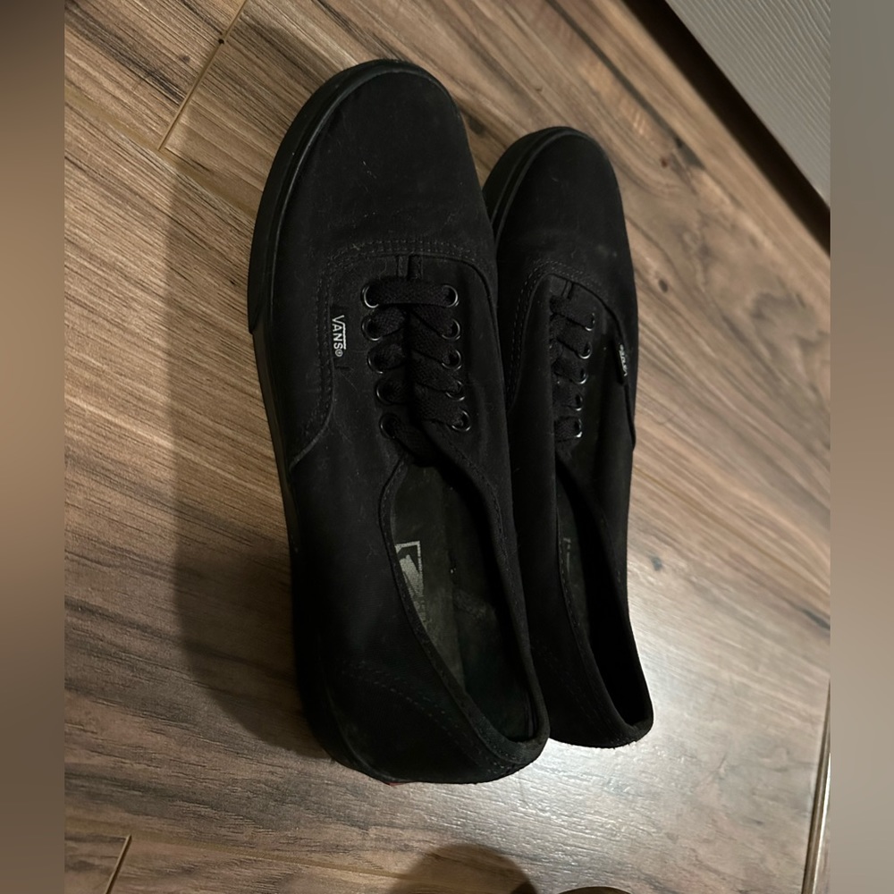 black vans w7